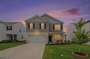 8236 Castleton Dr, Fairburn, GA 30213 - Photo 3