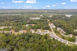 47 Bowers Ests Dr, Hartwell, GA 30643 - Photo 3