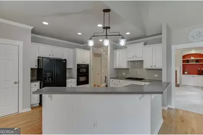 5843 Peacock Lane, Hoschton, GA 30548 - Photo 15