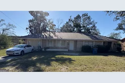 709 Winona Street, Vidalia, GA 30474 - Photo 1