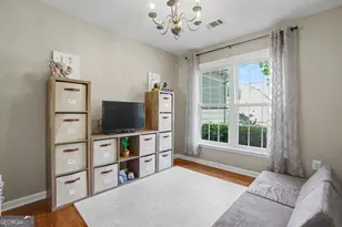 347 Balaban Cir, Woodstock, GA 30188 - Photo 3