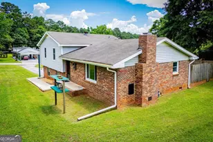 235 E Knight Dr, Carrollton, GA 30116 - Photo 3