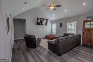 333 E Gillis St, Mount Vernon, GA 30445 - Photo 11