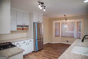 30 Laurelwood Cir, Griffin, GA 30224 - Photo 13