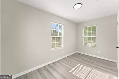 239 E Currahee Street, Toccoa, GA 30577 - Photo 15