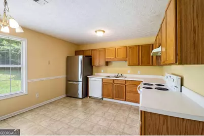 2027 Providence Roads, Statham, GA 30666 - Photo 11