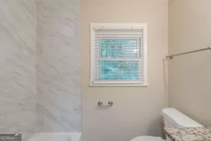 2406 Swallow Cir SE, Atlanta, GA 30315 - Photo 17