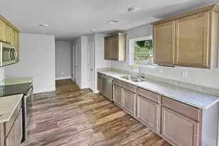 160 Deerfield Trce, Barnesville, GA 30204 - Photo 5