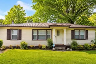 737 W College St, Bowdon, GA 30108 - Photo 1