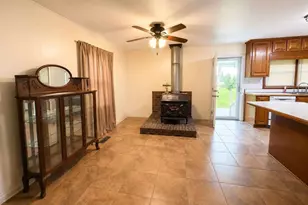 737 W College St, Bowdon, GA 30108 - Photo 9