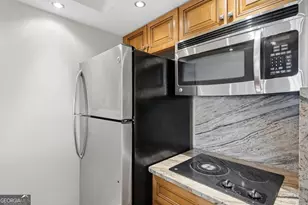 795 Hammond Dr, Sandy Springs, GA 30328 - Photo 13