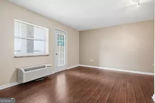 795 Hammond Dr, Sandy Springs, GA 30328 - Photo 9