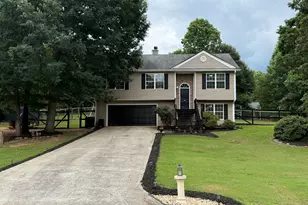 259 Beacon Dr, Maysville, GA 30558 - Photo 1
