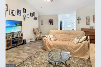 635 Paris Drive, Lawrenceville, GA 30043 - Photo 13