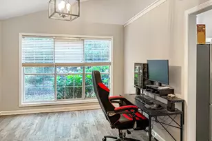 635 Paris Dr, Lawrenceville, GA 30043 - Photo 5