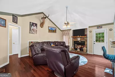 391 Wildwood Circle SE, Calhoun, GA 30701 - Photo 7