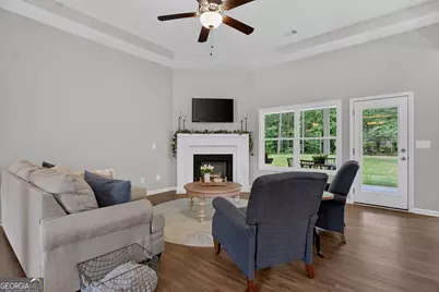 200 Fenwick Farms Drive, Lagrange, GA 30241 - Photo 9