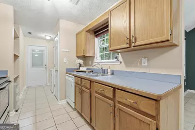 85 Apache Pointe Drive, Senoia, GA 30276 - Photo 13