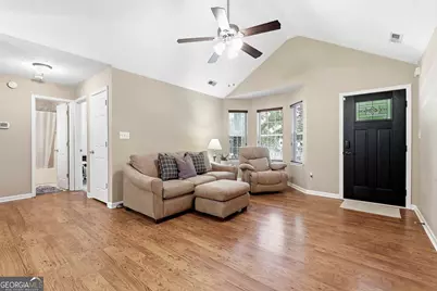 85 Apache Pointe Drive, Senoia, GA 30276 - Photo 9