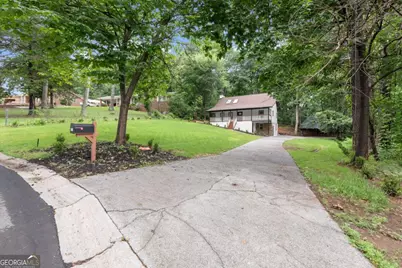 1741 Lucy Drive NW, Kennesaw, GA 30152 - Photo 9