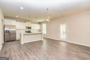 1156 Burgundy Dr, Griffin, GA 30223 - Photo 9