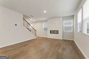 8031 Dickens Dr, Fairburn, GA 30213 - Photo 15