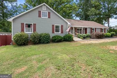 140 E Allison Circle, Carrollton, GA 30117 - Photo 3