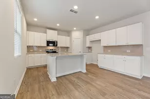 8039 Dickens Dr, Fairburn, GA 30213 - Photo 11
