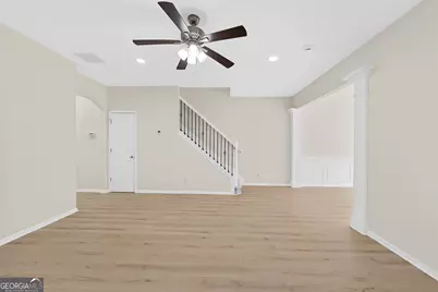 318 Knelston Oak Drive, Suwanee, GA 30024 - Photo 9