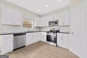 318 Knelston Oak Dr, Suwanee, GA 30024 - Photo 17
