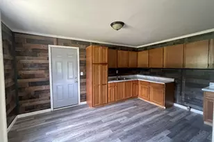 213 Poplar St, East Dublin, GA 31027 - Photo 3