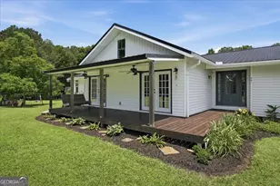 330 Sandy Lake Cir, Fayetteville, GA 30214 - Photo 3
