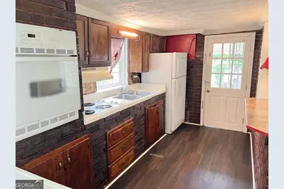 1870 Grove Avenue, East Point, GA 30344 - Photo 5