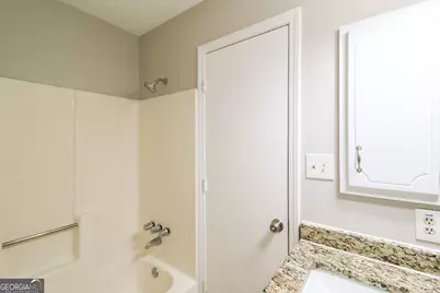 8605 Collins Drive, Jonesboro, GA 30236 - Photo 19