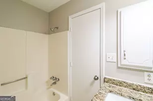 8605 Collins Dr, Jonesboro, GA 30236 - Photo 19