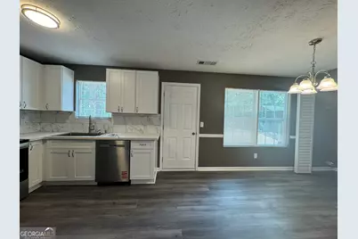 330 Crestfield Circle, Covington, GA 30016 - Photo 3