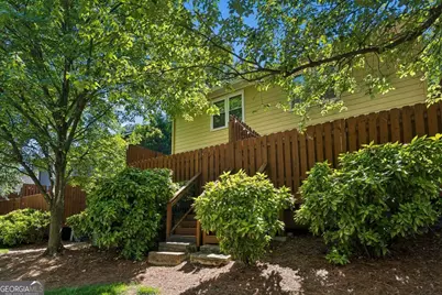 16 Holly Downs Court NW, Atlanta, GA 30318 - Photo 21