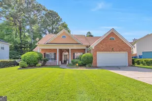 38 Rockport Dr, Riverdale, GA 30274 - Photo 1