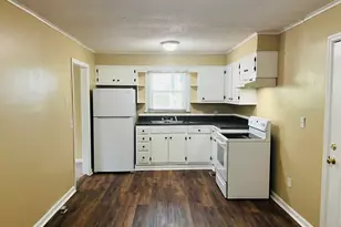 69 4th St, Newnan, GA 30263 - Photo 9