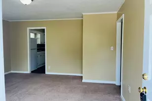 69 4th St, Newnan, GA 30263 - Photo 5