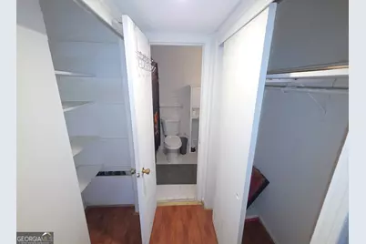 5617 Kingsport Drive NE, Sandy Springs, GA 30342 - Photo 11