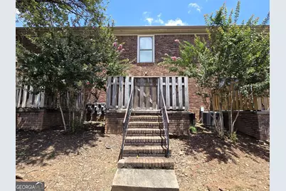 5617 Kingsport Drive NE, Sandy Springs, GA 30342 - Photo 15