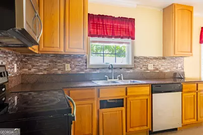 650 N 18th Street, Griffin, GA 30223 - Photo 9