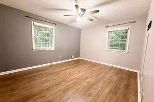 300 Robinson Dr, Carrollton, GA 30117 - Photo 9