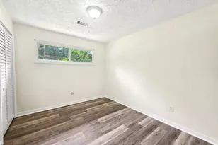2559 Dale Creek Dr NW, Atlanta, GA 30318 - Photo 19