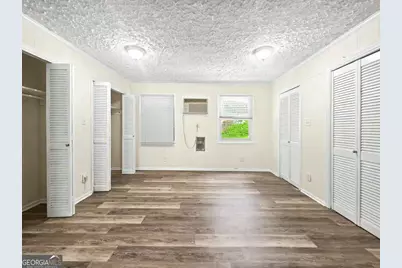 2559 Dale Creek Drive NW, Atlanta, GA 30318 - Photo 13