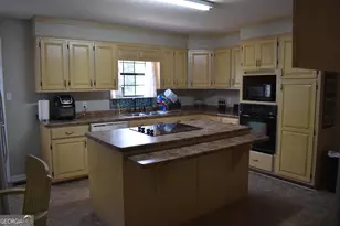 185 Veal St, Swainsboro, GA 30401 - Photo 13