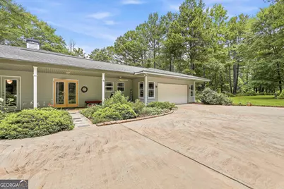 207 Steeplechase, Barnesville, GA 30204 - Photo 3