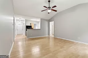 7373 Gossamer St, Union City, GA 30291 - Photo 19
