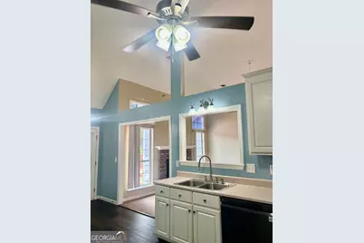 207 Pebblebrook E, Warner Robins, GA 31088 - Photo 9